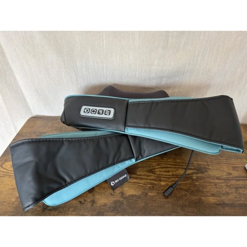 Mo Cuishle Shiatsu Neck & Shoulder Massager Heat‎ Deep Kneading
